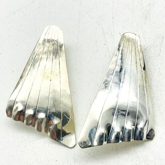 Unbranded Jewelry - Crimped Triangle Embossed Earrings Pierced Silver Tone Stylized Feet Toes